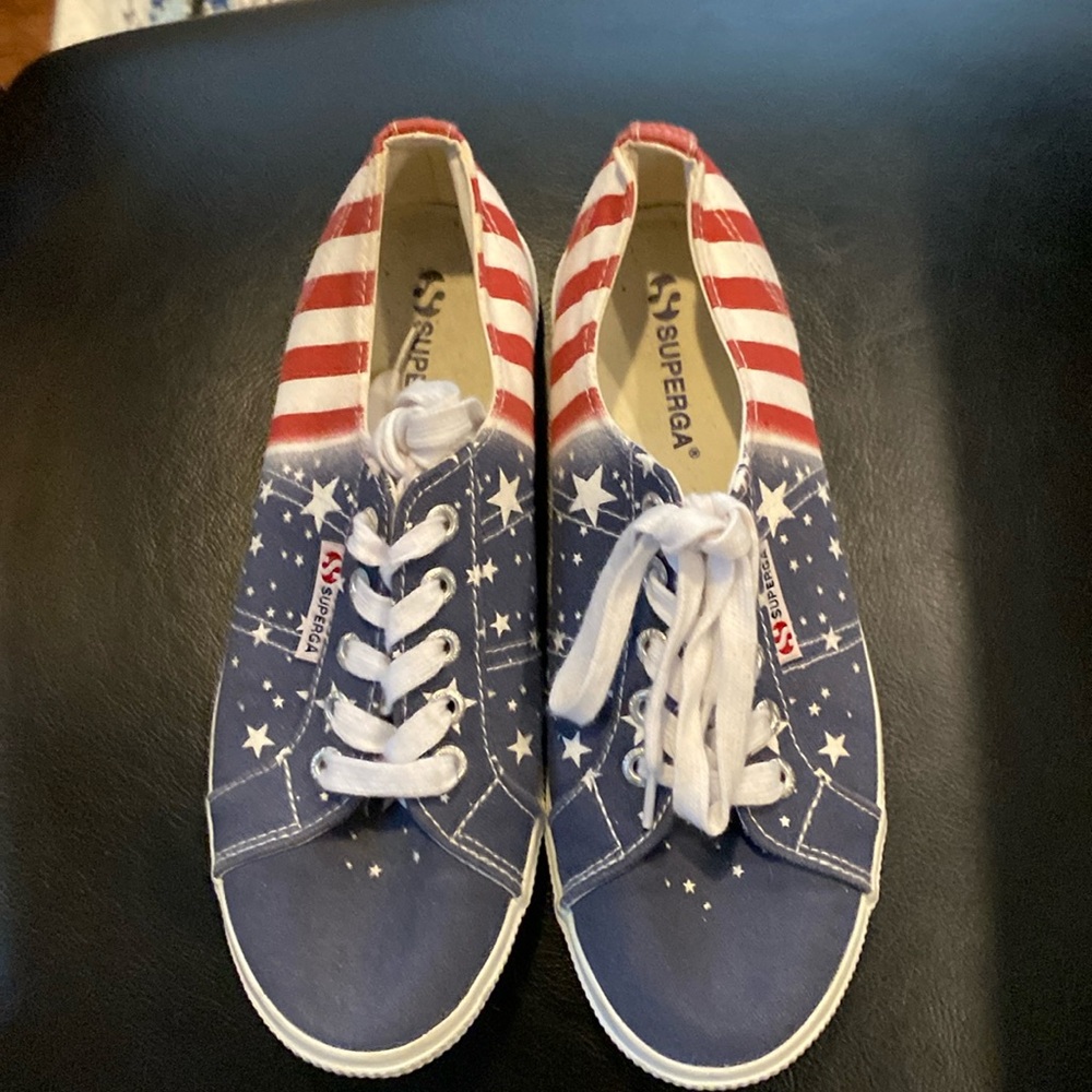 Women’s red, white and blue sneakers. 7 1/2. Good condition.